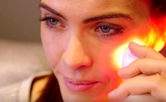 SkinClinical Reverse Light Therapy Device Review