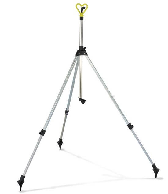 sprinkler with tripod stand