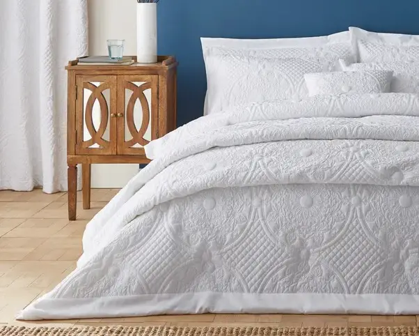 comforter vs bedspread