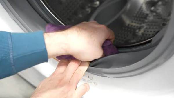 How to Clean Washing Machine Rubber Seal