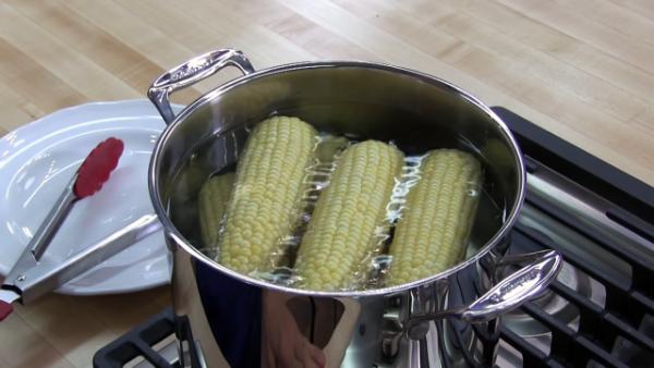 How to Boil Corn on The Cob
