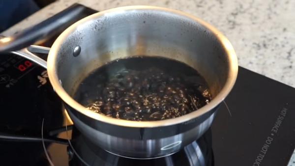 Balsamic Vinegar Reduction