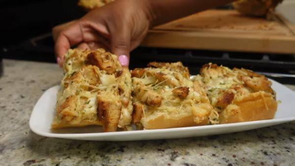 Chicken Alfredo Garlic Bread