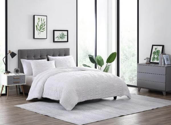 Elegant White Comforter Sets