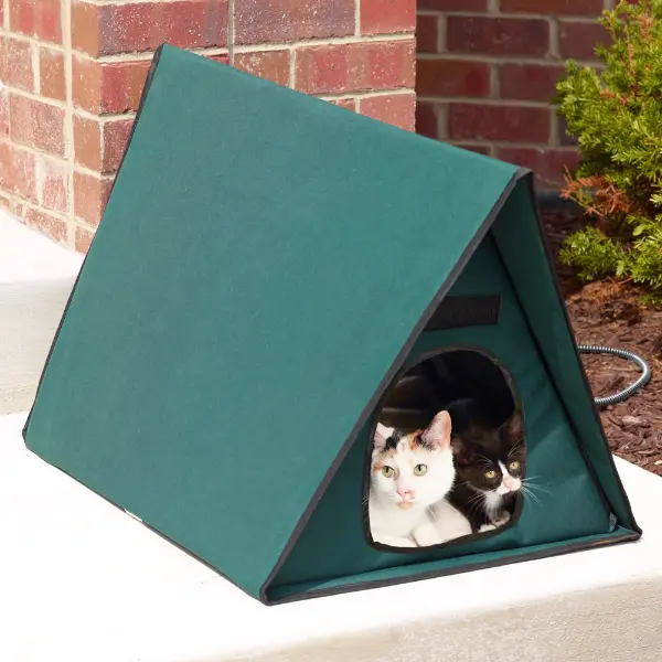 Heated Cat House Outdoor