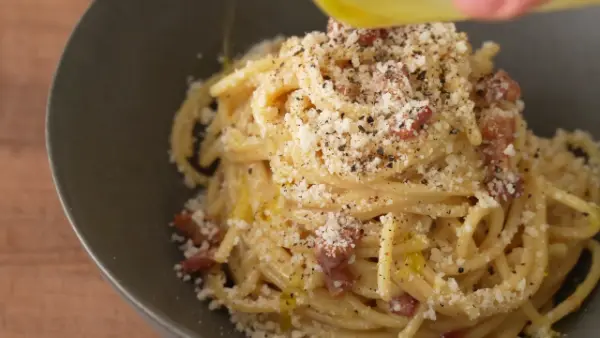 Easy Spaghetti Carbonara Recipe