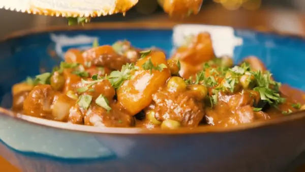 Easy Dutch Oven Beef Stew Recipe with Red Wine