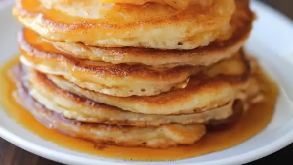 Easy Apple Cinnamon Pancakes Recipe