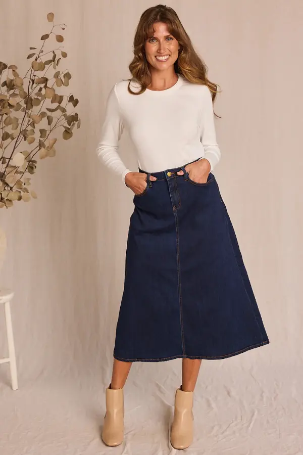 Dark Blue Denim Skirt Outfit
