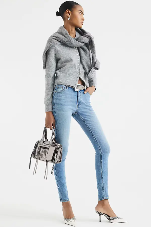 Smart Casual Woman Outfit