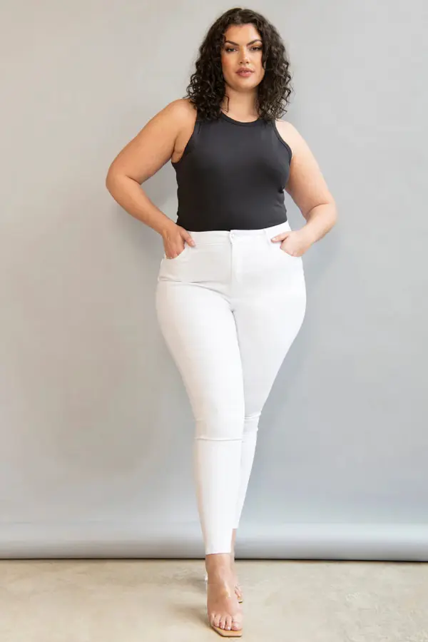 Plus Size White Jeans Outfit