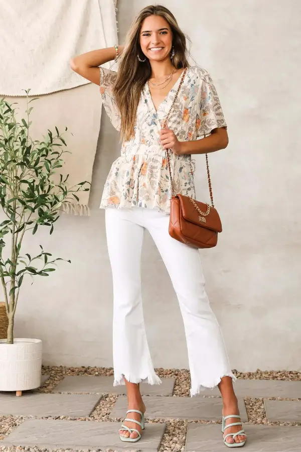 White Cropped Jeans Outfit