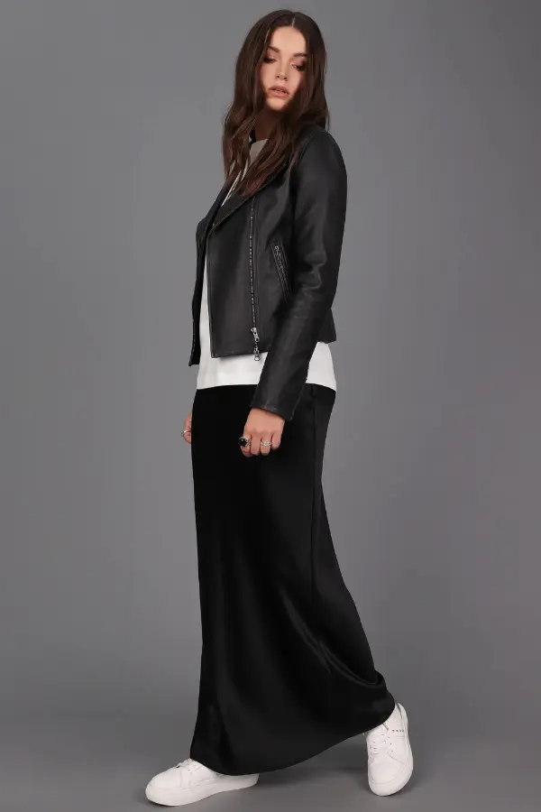 Black Maxi Skirt Outfit