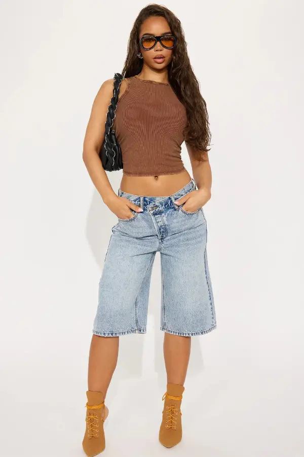 Jean Shorts Going Out Outfit