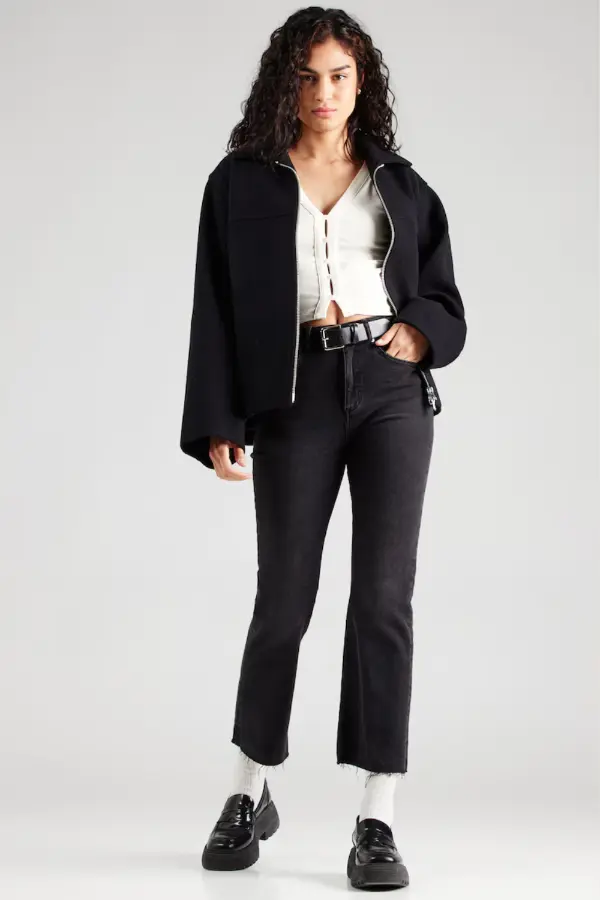 How to Wear Bootcut Jeans Casual