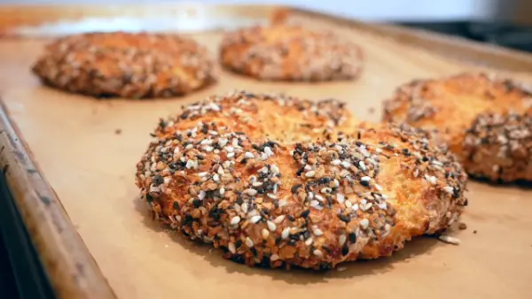 Homemade Cottage Cheese Bagels Recipe