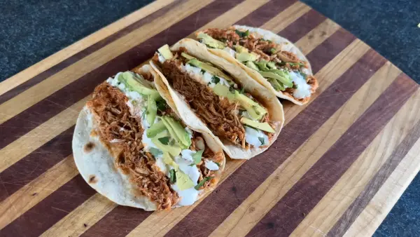 Easy Chicken Tinga Tacos Recipe