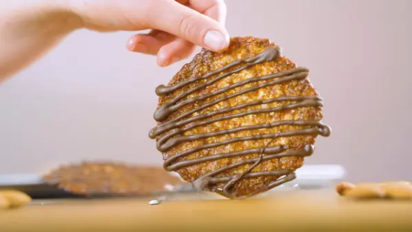 Simple Lace Cookies Recipe With Chocolate and Almonds