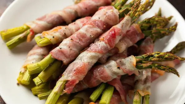 Easy Bacon Wrapped Asparagus Recipe