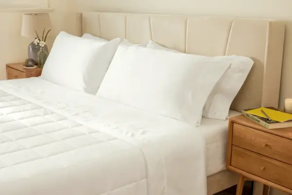 White Bed Sheets That Minimize Odor-causing Bacteria!